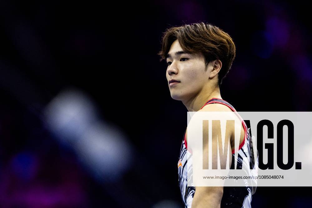 ROTTERDAM - Shinnosuke Oka (JAP) during the horizontal bar apparatus final at the World Gymnastics Championships in Rotterdam Ahoy. IRIS VAN DEN BROEK ANP ANPxSportx IVx 573625263 originalFilename: 573625263