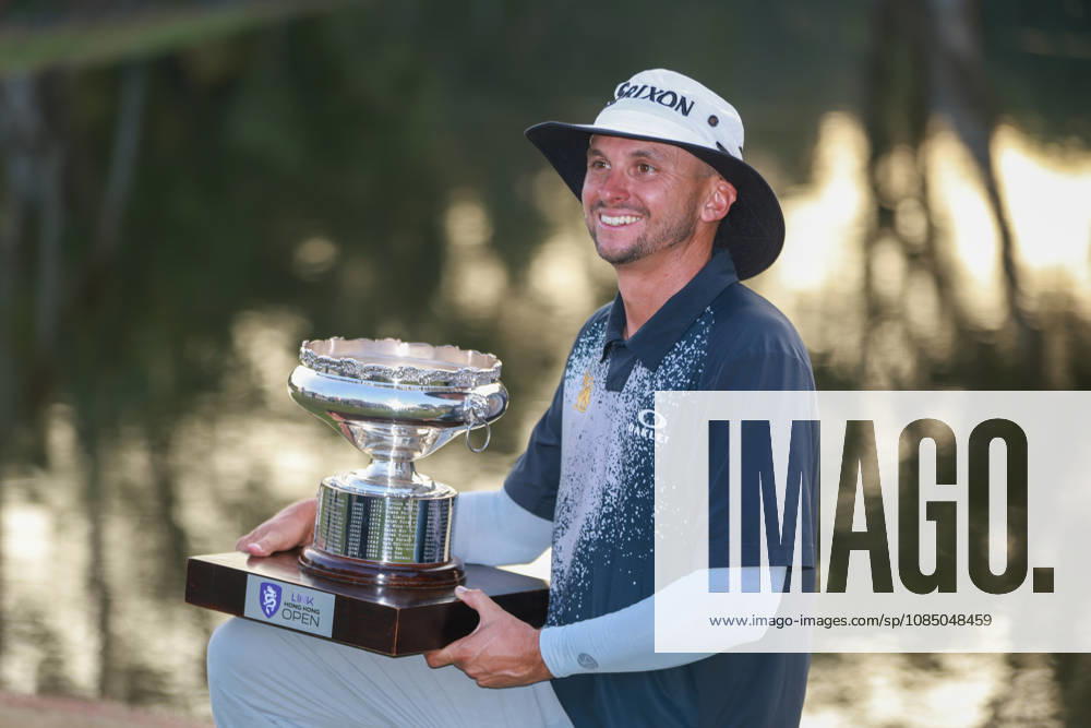 The Link Hong Kong Open Golf Championship John Catlin of USA poses with trophy after winning The Link Hong Kong Open at the Hong Kong Golf Club in Faning on October 25, 2026 in Hong Kong. (Photo by ALAN SIU Nexpher Images) Hong Kong