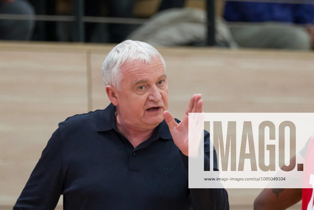 Marek Piotrowski, HTC, Head Coach, halfit Lions vs. Herner TC, Women s Basketball, 1st Bundesliga, DBBL, Matchday 4 of the 2026–27 season, October 25, 2026, SWH Arena, Halle, Saxony-Anhalt, Germany