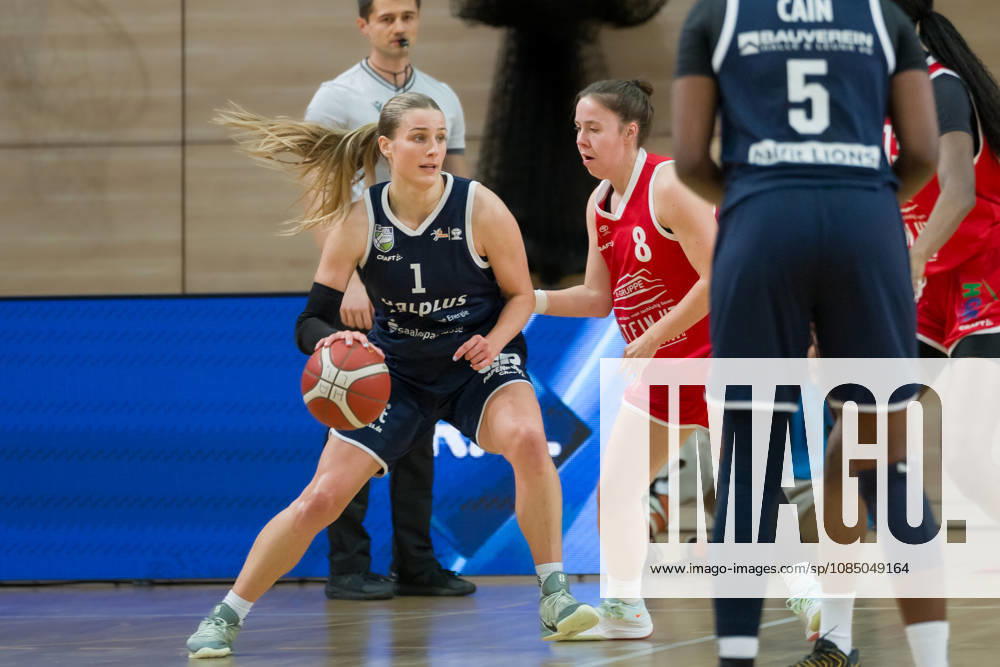 Lee Volker (Lions), 1, Kim Franze (HTC), 8, halfit Lions vs. Herner TC, Women s Basketball, 1st Bundesliga, DBBL, Matchday 4 of the 2026–27 season, October 25, 2026, SWH Arena, Saxony-Anhalt, Germany