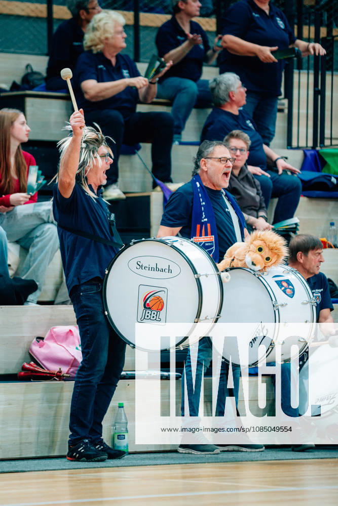 BB 1BL Halfit Lions vs. Herner TC: Fans of the Halfit Lions Block cheer during the 2026–2027 season of the DBBL Toyota Women s Basketball Bundesliga in the game between the Halfit Lions and Herner TC at the SWH Arena on October 25, 2026, in Halle Saale, Saxony-Anhalt, Germany