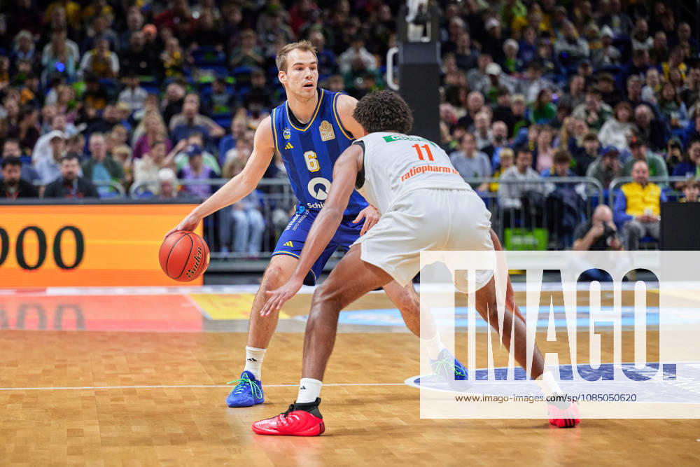 Malte Delow, ALBA Berlin, 06; Meissa Faye, ratiopharm Ulm, 11; GER, ALBA Berlin vs. ratiopharm Ulm, Men s Basketball, easy Credit BBL, 2026–27 Season, Matchday 6, October 25, 2026 GER, ALBA Berlin vs. ratiopharm Ulm, Men s Basketball, easyCredit BBL, 2026–27 Season, Matchday 6, October 25, 2026 Berlin