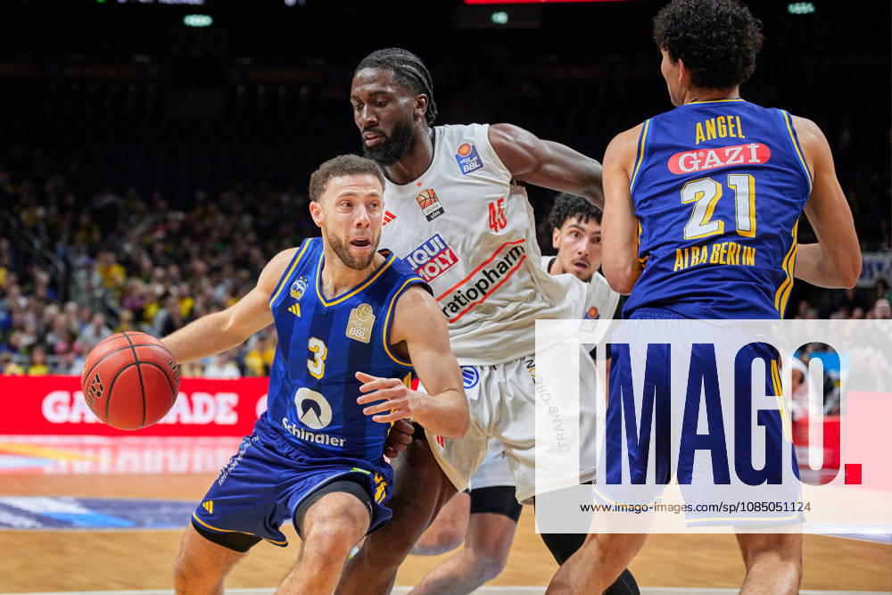 Jordan Ford, ALBA Berlin, 03; Brandon Angel, ALBA Berlin, 21; Oluwasimisola Shittu, Ratiopharm Ulm, 45; GER, ALBA Berlin vs. Ratiopharm Ulm, Men s Basketball, easy Credit BBL, 2026–27 Season, Matchday 6, October 25, 2026 GER, ALBA Berlin vs. ratiopharm Ulm, Men s Basketball, easyCredit BBL, 2026–27 Season, Matchday 6, October 25, 2026 Berlin