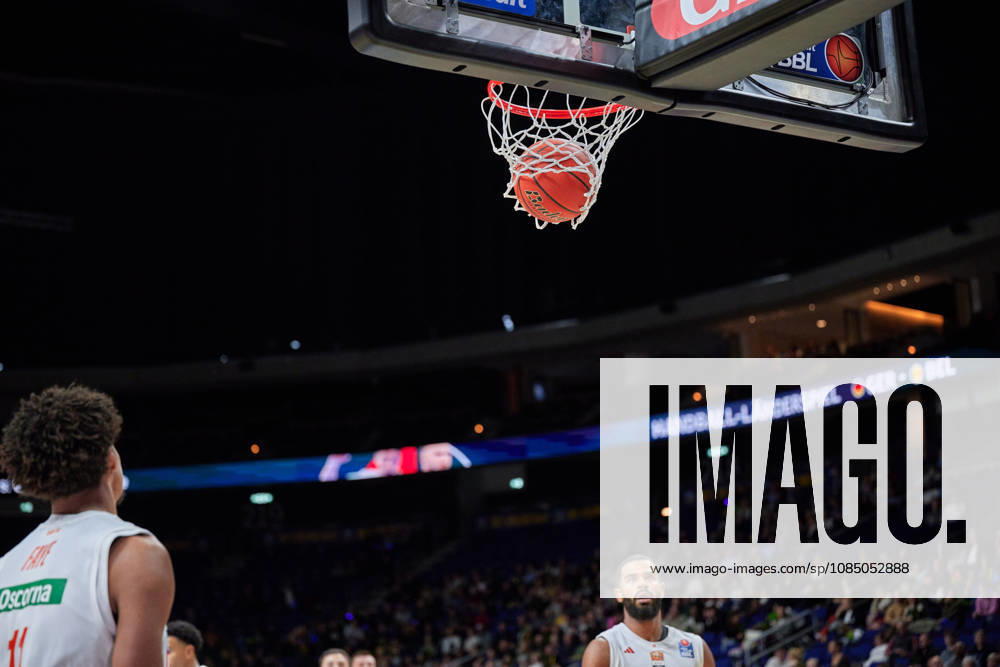 Ball in the basket, crowd shot, GER, ALBA Berlin vs. ratiopharm Ulm, Men s Basketball, easy Credit BBL, 2026–27 Season, Matchday 6, October 25, 2026, GER, ALBA Berlin vs. ratiopharm Ulm, Men s Basketball, easyCredit BBL, 2026–27 Season, Matchday 6, October 25, 2026, Berlin