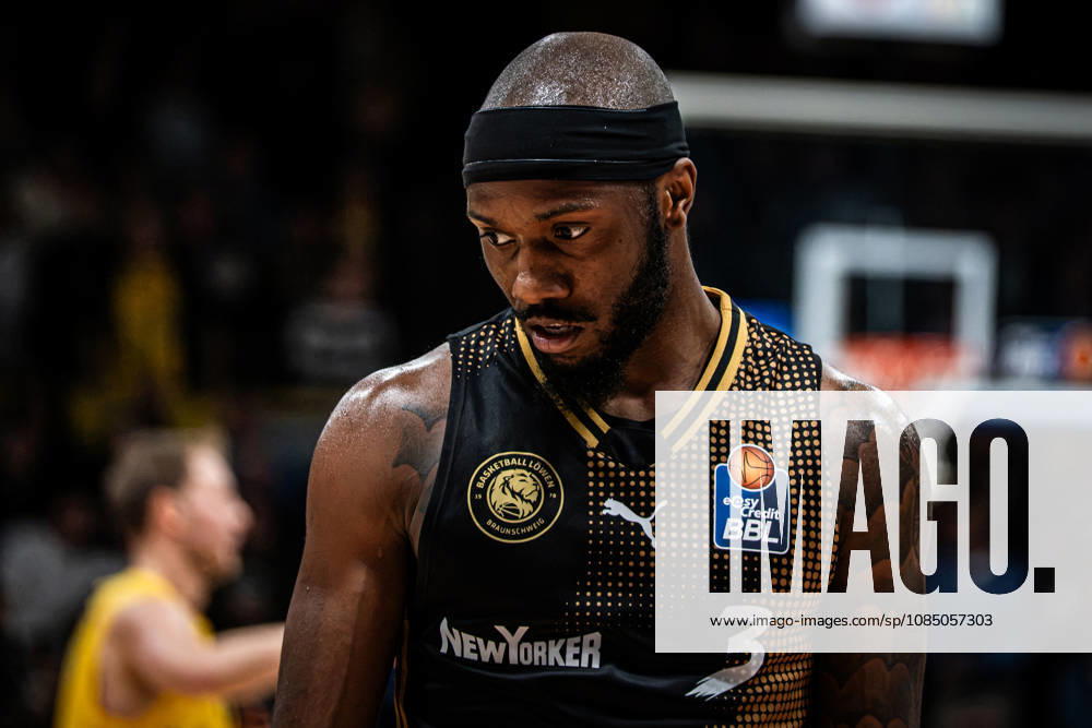 EasyCredit BBL Phoenix Hagen vs. Basketball Löwen Braunschweig, Hagen, October 25, 2026, Ischelandhalle, Hagen; De Jour Reaves 3, Basketball Löwen Braunschweig; PG; easyCredit BBL Phoenix Hagen vs. Basketball Löwen Braunschweig, Hagen, October 25, 2026, Ischelandhalle, Hagen