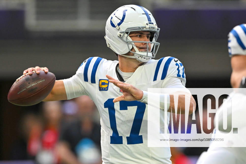 MINNEAPOLIS, MN - OCTOBER 25: Indianapolis Colts quarterback Daniel Jones (17) makes a pass during the first quarter of a NFL, American Football Herren, USA game between the Minnesota Vikings and Indianapolis Colts on October 25, 2026, at U.S. Bank Stadium in Minneapolis MN. (Photo by Nick Wosika Icon Sportswire) NFL: OCT 25 Colts at Vikings Icon20261025003