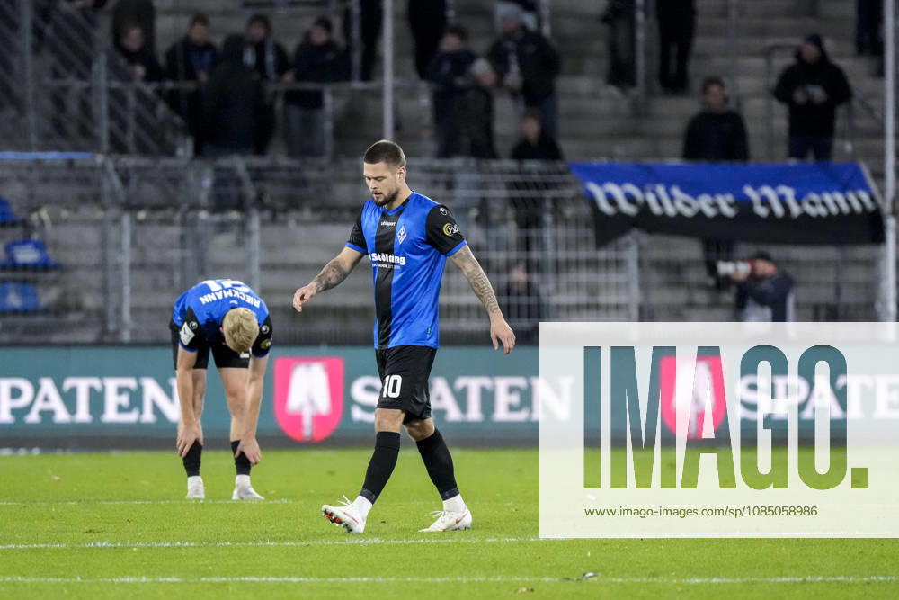 From left: Julian Rieckmann, SV Waldhof, 21, Julian Ulbricht, SV Waldhof, 10, players from SV Waldhof Mannheim, looking disappointed, disappointment, frustration, pessimistic, after conceding the goal to make it 0–1, action, game scene, October 25, 2026, Mannheim, Germany, soccer, 3. Liga, SV Waldhof Mannheim vs. TSG 1899 Hoffenheim II, DFB and DFL regulations prohibit any use of photographs as image sequences and or quasi-video