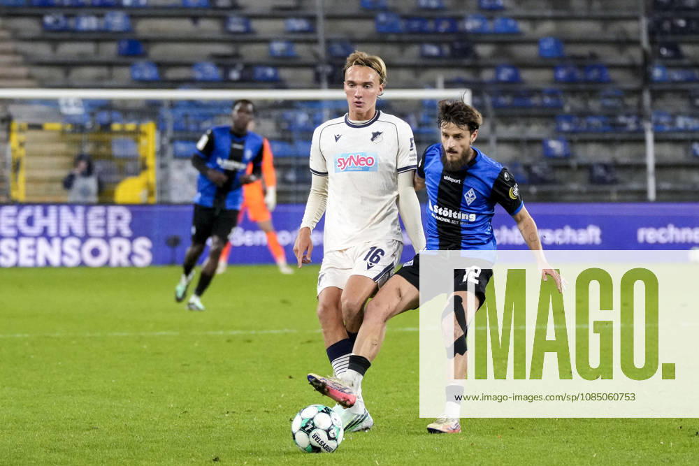 From left: Luis Engelns (TSG II), 16; Vincent Thill (SV Waldhof), 12; tackle, game scene, duel, tackle, tackling, dynamism, action, 25 10 2026, Mannheim, Germany, soccer, 3rd Division, SV Waldhof Mannheim vs. TSG 1899 Hoffenheim II, DFB and DFL regulations prohibit any use of photographs as image sequences and or quasi-video