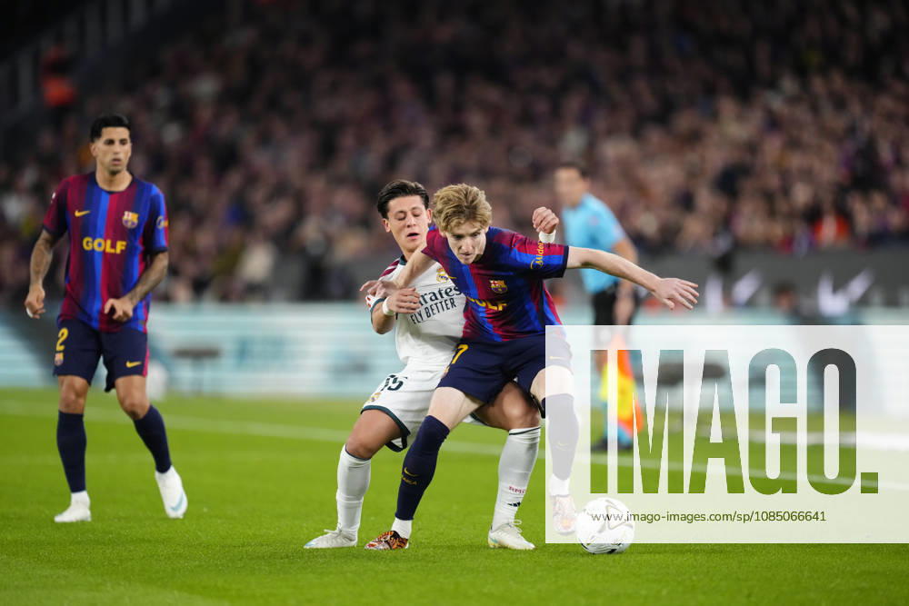 FC Barcelona, Barca v Real Madrid - LaLiga BARCELONA, SPAIN - OCTOBER 25: Arda Guler of Real Madrid in action against Anthony Gordon (17) of FC Barcelona during the LaLiga EA Sports 2026 27 match between FC Barcelona and Real Madrid at Spotify Camp Nou on October 25, 2026 in Barcelona, Spain. Jose Hernandez Anadolu Barcelona Spain. Editorial use only. Please get in touch for any other usage.