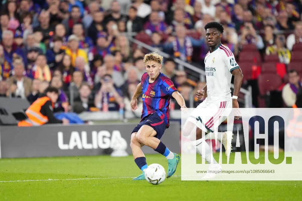 FC Barcelona, Barca v Real Madrid - LaLiga BARCELONA, SPAIN - OCTOBER 25: Aurelien Tchouameni of Real Madrid in action against Fermin Lopez of FC Barcelona during the LaLiga EA Sports 2026 27 match between FC Barcelona and Real Madrid at Spotify Camp Nou on October 25, 2026 in Barcelona, Spain. Jose Hernandez Anadolu Barcelona Spain. Editorial use only. Please get in touch for any other usage.