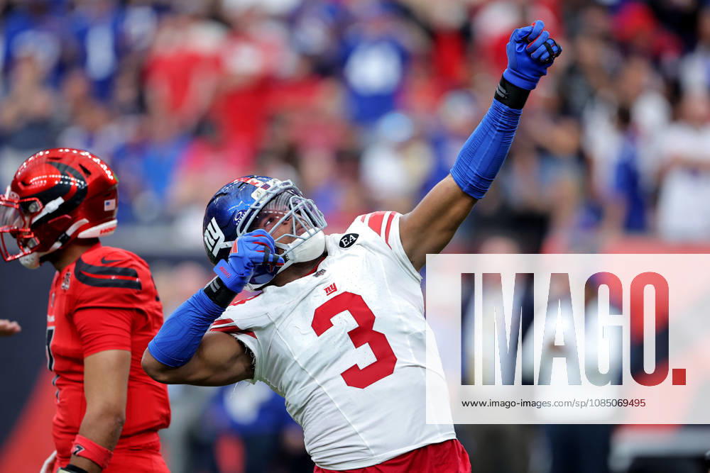 Houston, Texas, U.S: New York Giants linebacker Abdul Carter (3) reacts after a defensive play during the overtime period of the NFL, American Football Herren, USA regular season game between the Houston Texans and the New York Giants at Reliant Stadium in Houston, TX on October 25, 2026. Houston U.S - ZUMAw137 20261025_aap_w137_084