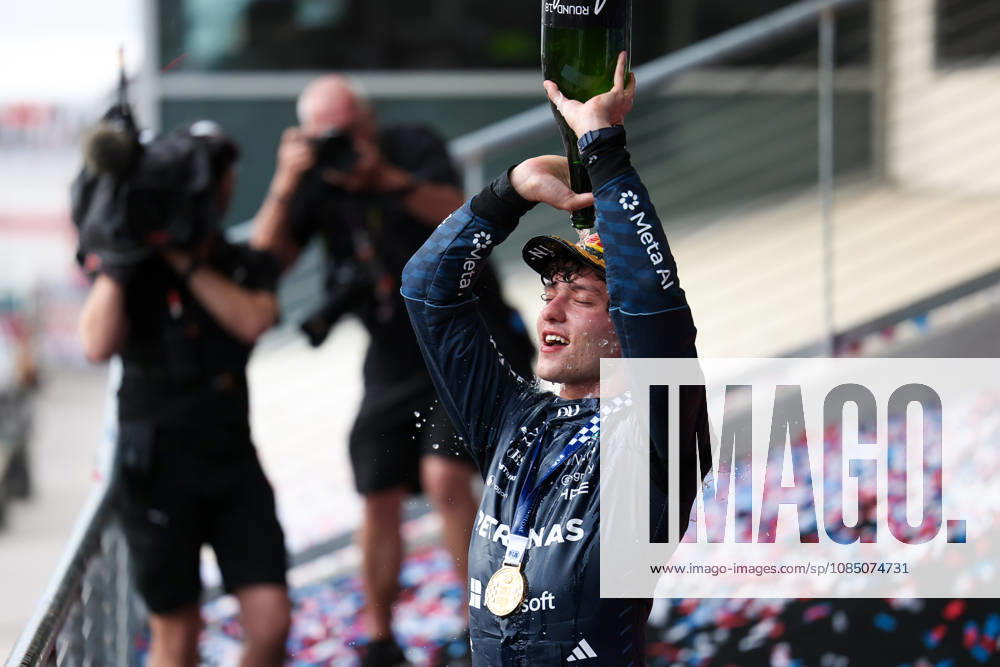 F1 - UNITED STATES GRAND PRIX 2026 KIMI ANTONELLI Andrea (ita), Mercedes AMG F1 Team W17, portrait podium during the 2026 Formula 1 United States Grand Prix, 18th round of the 2026 Formula One World Championship, WM, Weltmeisterschaft from October 23 to 25, 2026 on the Circuit of the America, in Austin, Texas, United States of America - AustinUnited States