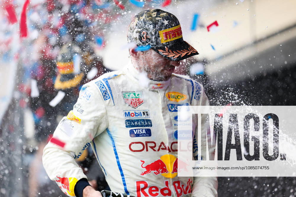 F1 - UNITED STATES GRAND PRIX 2026 VERSTAPPEN Max (nld), Red Bull Racing Ford RB22, portrait podium during the 2026 Formula 1 United States Grand Prix, 18th round of the 2026 Formula One World Championship, WM, Weltmeisterschaft from October 23 to 25, 2026 on the Circuit of the America, in Austin, Texas, United States of America - AustinUnited States