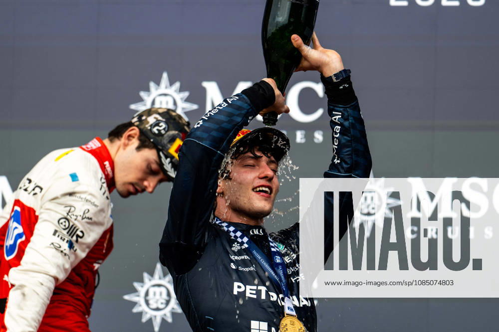 F1 - UNITED STATES GRAND PRIX 2026 KIMI ANTONELLI Andrea (ita), Mercedes AMG F1 Team W16, portrait podium during the 2026 Formula 1 United States Grand Prix, 18th round of the 2026 Formula One World Championship, WM, Weltmeisterschaft from October 23 to 25, 2026 on the Circuit of the America, in Austin, Texas, United States of America - AustinUnited States