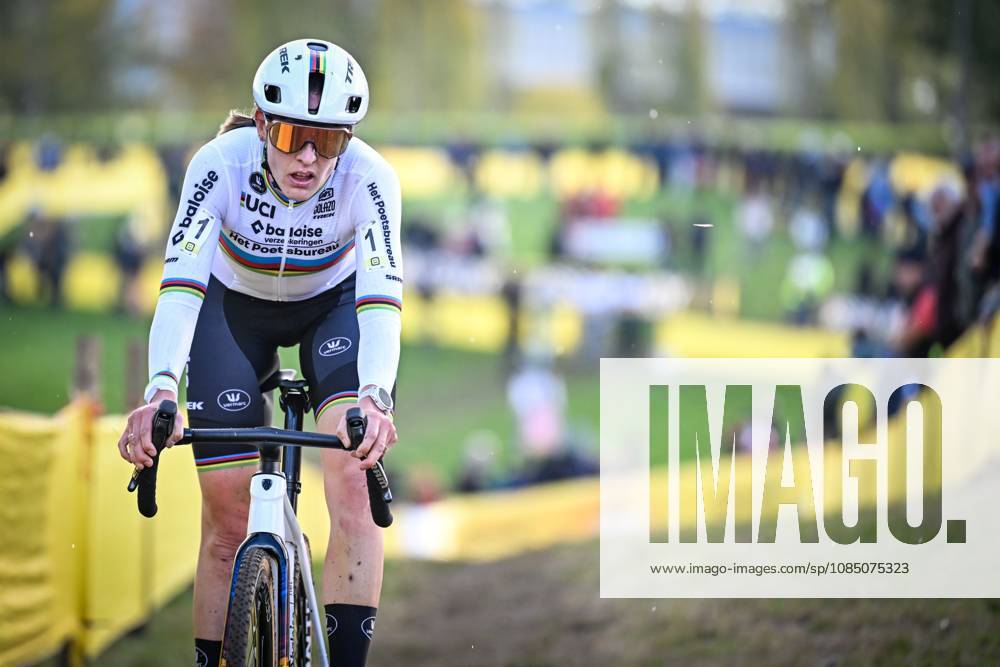 Netherlands Lucinda Brand pictured in action during the women s elite race of the Superprestige Overijse cyclocross cycling event, Sunday 25 October 2026 in Overijse, the first race of the Superprestige competition. DAVIDxPINTENS x191048061x