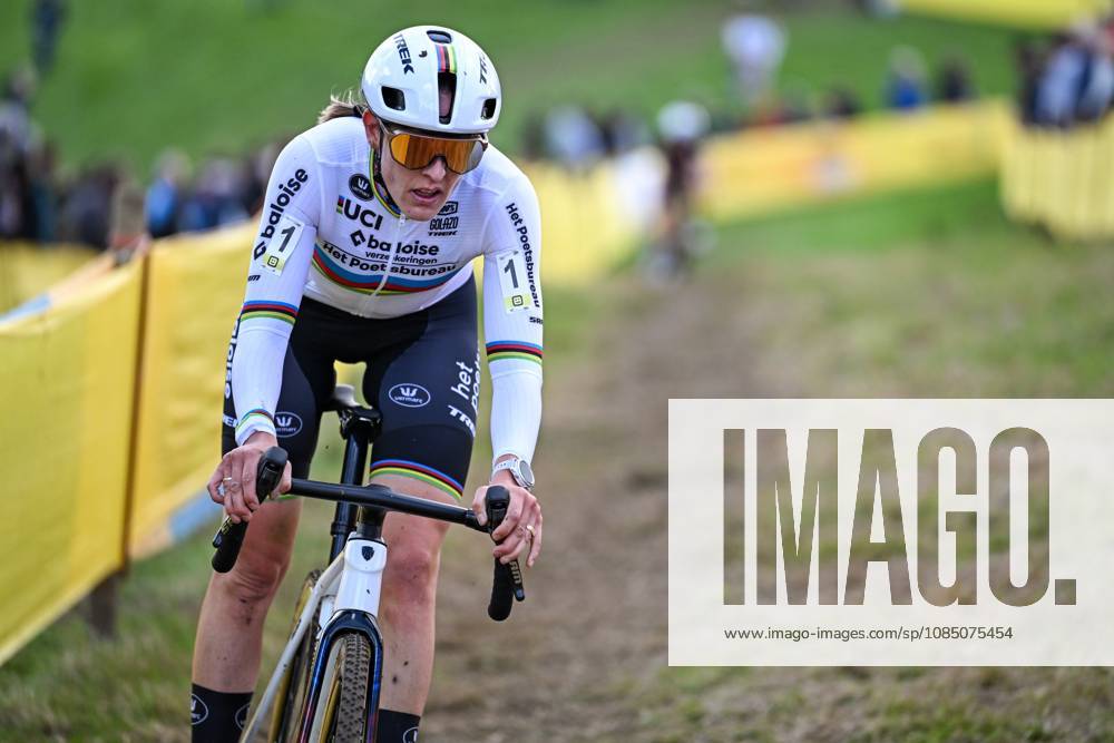 Netherlands Lucinda Brand pictured in action during the women s elite race of the Superprestige Overijse cyclocross cycling event, Sunday 25 October 2026 in Overijse, the first race of the Superprestige competition. DAVIDxPINTENS x191047995x