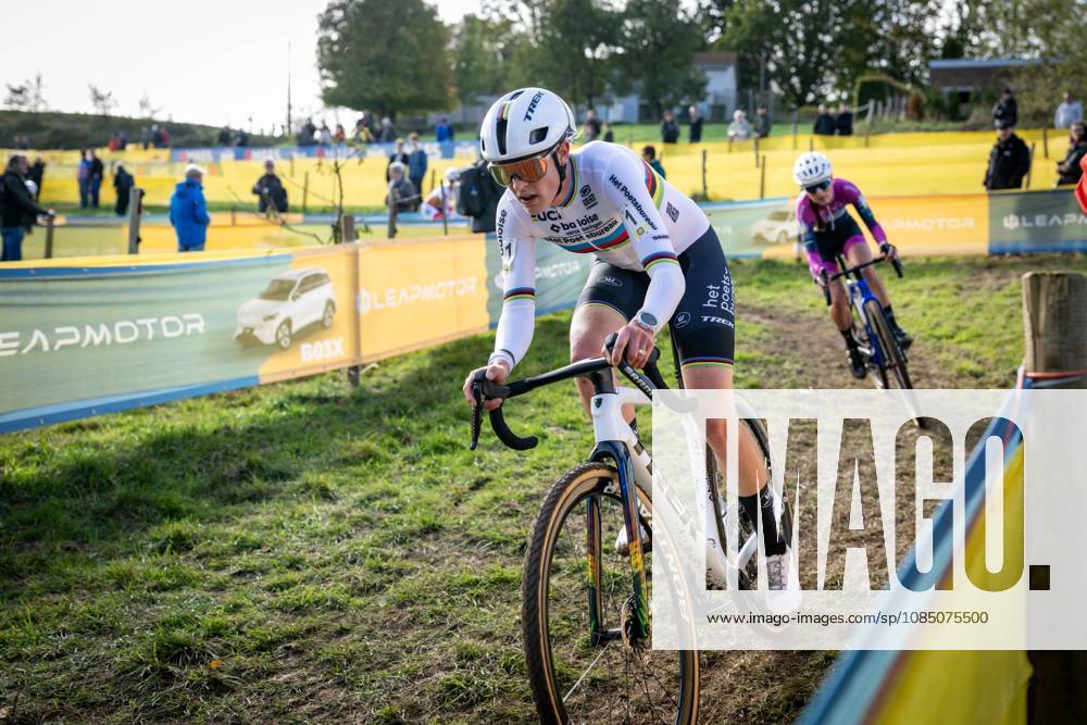 Netherlands Lucinda Brand pictured in action during the women s elite race of the Superprestige Overijse cyclocross cycling event, Sunday 25 October 2026 in Overijse, the first race of the Superprestige competition. DAVIDxPINTENS x191047857x