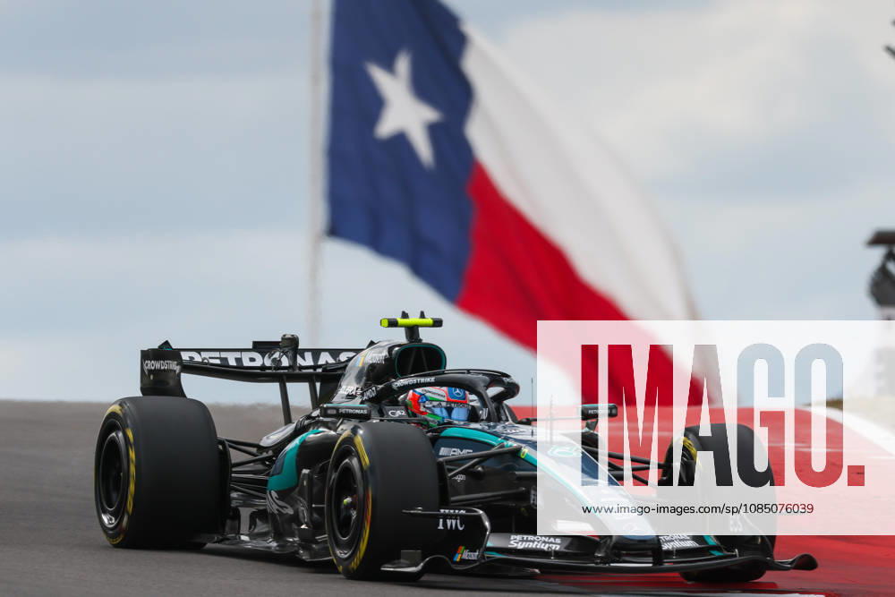 AUSTIN, TX - OCTOBER 25: Andrea Kimi Antonelli (12) of Italy and Mercedes-AMG PETRONAS Formula One Team races through turn 10 during the the Formula 1 MSC Cruises United States Grand Prix on October 25, 2026, at Circuit of The Americas in Austin, Texas.(Photo by Adam Davis Icon Sportswire) AUTO: OCT 25 F1 United States Grand Prix Icon261025392