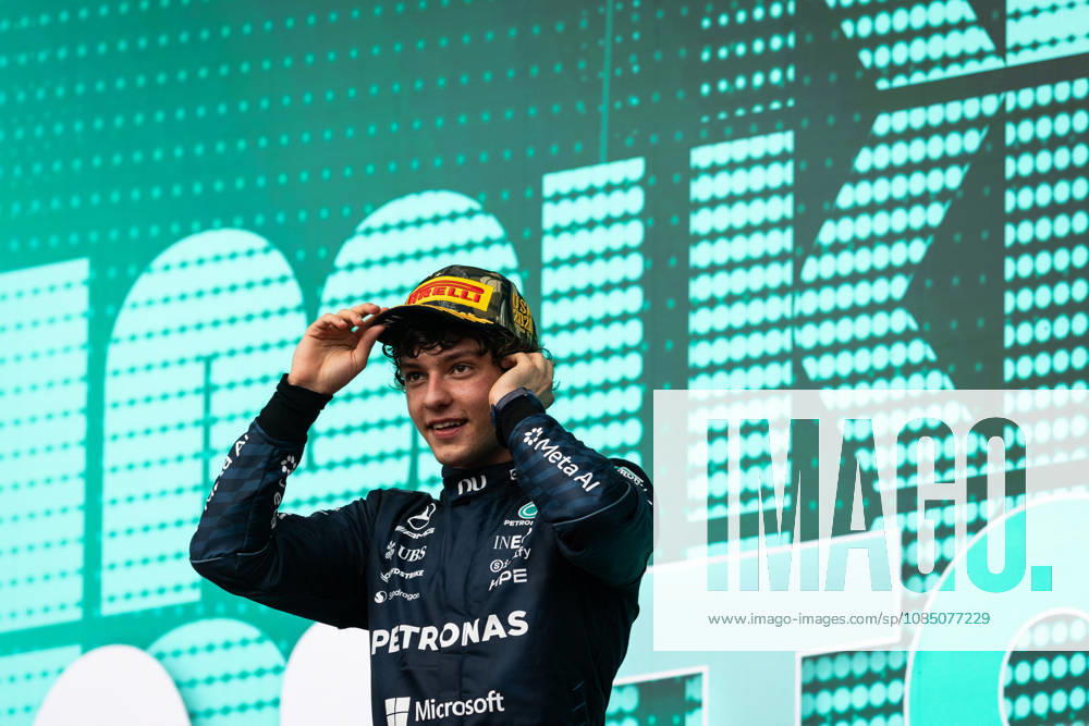 F1 - UNITED STATES GRAND PRIX 2026 KIMI ANTONELLI Andrea (ita), Mercedes AMG F1 Team W16, portrait during the 2026 Formula 1 United States Grand Prix, 18th round of the 2026 Formula One World Championship, WM, Weltmeisterschaft from October 23 to 25, 2026 on the Circuit of the America, in Austin, Texas, United States of America - AustinUnited States