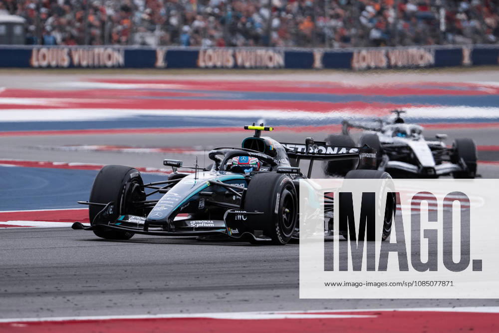 AUSTIN, UNITED STATES, OCT 25: Andrea Kimi Antonelli of Italy driving the (12) Mercedes AMG PETRONAS F1 Team F1 W17 during the F1 Grand Prix of United States at Circuit of The Americas on October 25, 2026 in Austin, Texas (photo by Richard Callis Sports Press Photo)