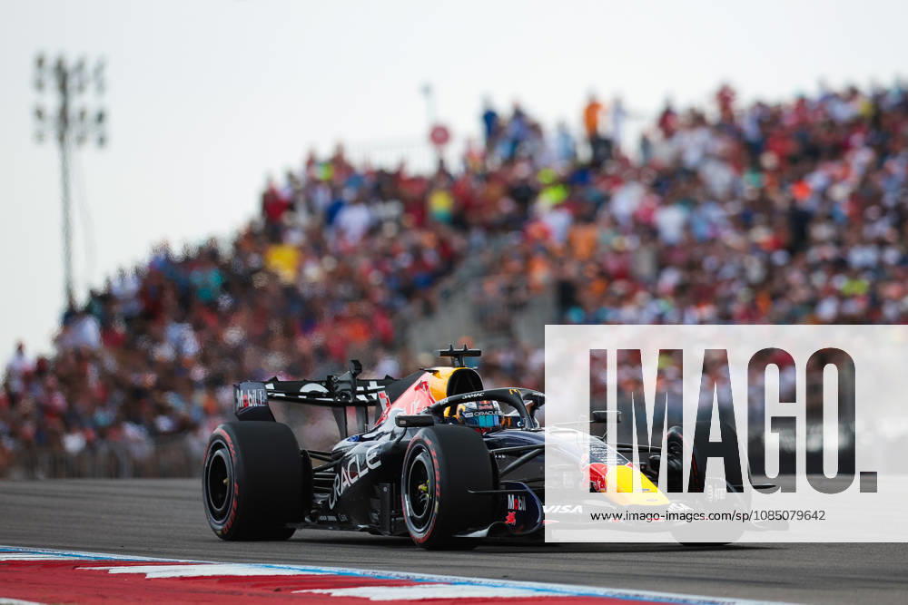 F1 - UNITED STATES GRAND PRIX 2026 01 NORRIS Lando (gbr), McLaren F1 Team MCL40, action during the 2026 Formula 1 United States Grand Prix, 18th round of the 2026 Formula One World Championship, WM, Weltmeisterschaft from October 23 to 25, 2026 on the Circuit of the America, in Austin, Texas, United States of America - AustinUnited States