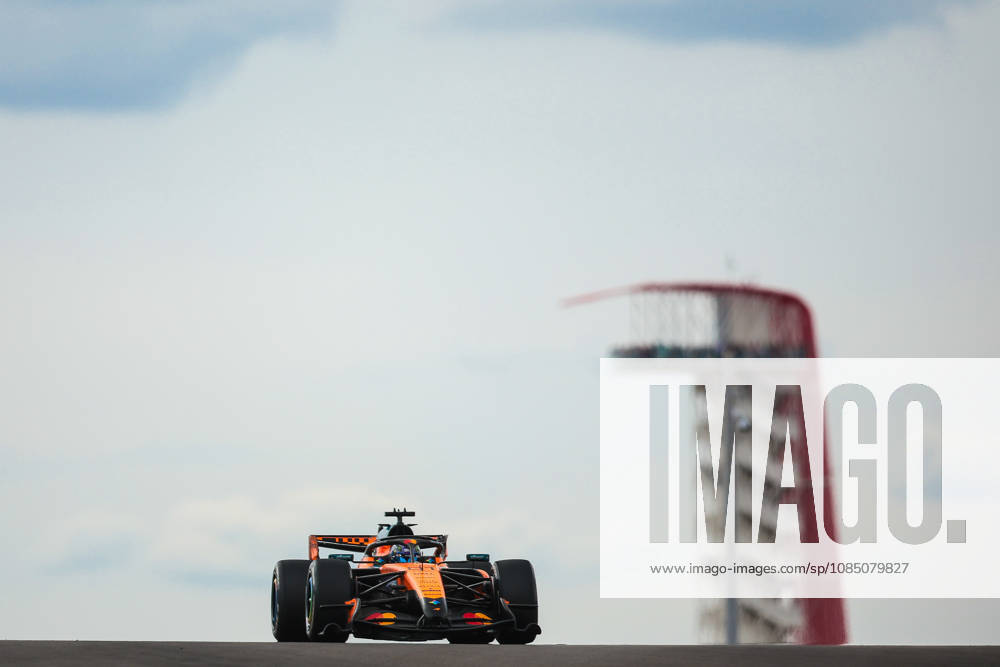F1 - UNITED STATES GRAND PRIX 2026 81 PIASTRI Oscar (aus), McLaren F1 Team MCL40, action during the 2026 Formula 1 United States Grand Prix, 18th round of the 2026 Formula One World Championship, WM, Weltmeisterschaft from October 23 to 25, 2026 on the Circuit of the America, in Austin, Texas, United States of America - AustinUnited States