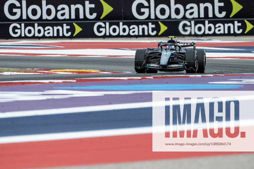 Kimi Antonelli (12) with Mercedes-AMG Petronas F1 Team in action during the championship race at the Formula 1 MSC Cruises United States Grand Prix, Circuit of the Americas. Austin, Texas. CSM Formula One 2026: Formula 1 MSC Cruises United States Grand Prix OCT 25 - ZUMAc04_ 20261025_faf_c04_043