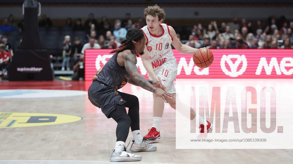 Pictured from left: Cobe Williams of the NINERS Chemnitz, 24, against Calvin Wishart of the Wuerzburg Baskets, 10, with the ball on October 26, 2026,Fitness First Würzburg Baskets vs. NINERS Chemnitz, easyCredit BBL, Matchday 6, Germany, 97072, tectake Arena Würzburg,