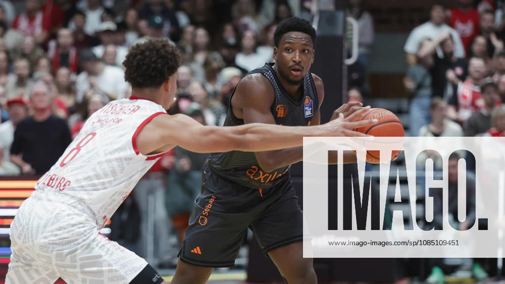 Pictured from left: Brandon Tischler of the Würzburg Baskets, No. 8, against Phlandrous Fleming Jr. of the NINERS Chemnitz, No. 1, on October 26, 2026,Fitness First Würzburg Baskets vs. NINERS Chemnitz, easyCredit BBL, Matchday 6, Germany, 97072, tectake Arena Würzburg,