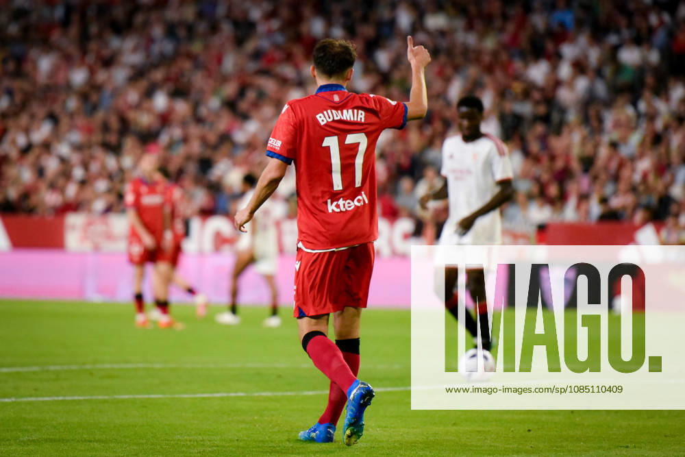 ESP LaLiga EA Sports: Sevilla FC vs. Osasuna — Ante Budimir of Osasuna during the LaLiga EA Sports match between Sevilla FC and Osasuna, played at the Ramón Sánchez Pizjuán Stadium in Seville on October 26, 2026, in Spain. Spanish Soccer