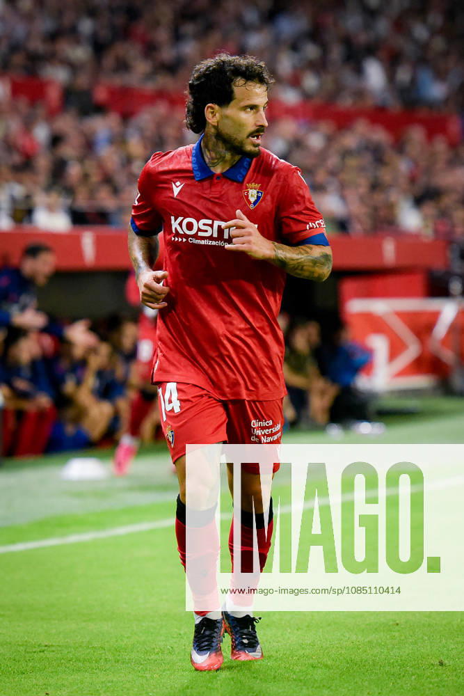 ESP LaLiga EA Sports Sevilla FC vs. Osasuna Ruben Garcia of Osasuna during the LaLiga EA Sports match between Sevilla FC and Osasuna, played at the Ramón Sánchez Pizjuán Stadium in Seville on October 26, 2026, in Spain. Spanish Soccer