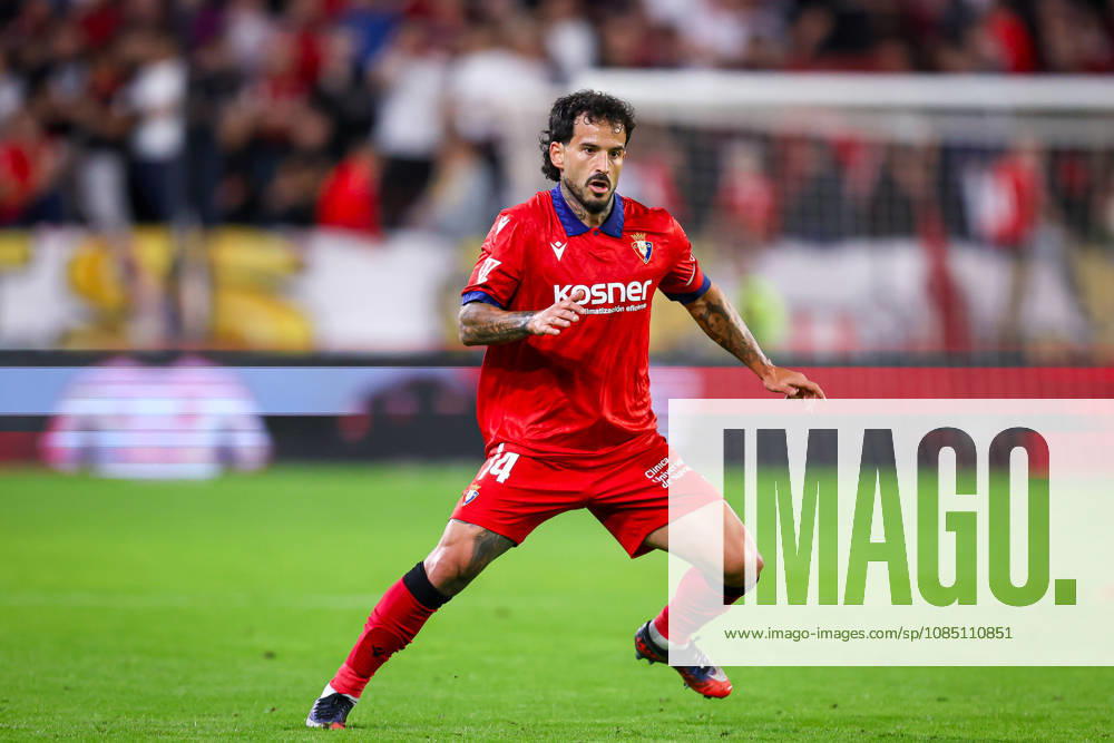 Sevilla FC v Club Atletico Osasuna- LaLiga EA Sports SEVILLA, SPAIN - OCTOBER 26: Ruben Garcia of CA Osasuna in action during the LaLiga EA Sports 2026 27 match between Sevilla FC and Club Atletico Osasuna at Ramon Sanchez Pizjuan Stadium on October 26, 2026 in Sevilla, Spain. (Photo by Rafael Roman Photo Players Images Magara Press) Sevilla Ramon Sanchez Pizjuan Stadium Spain