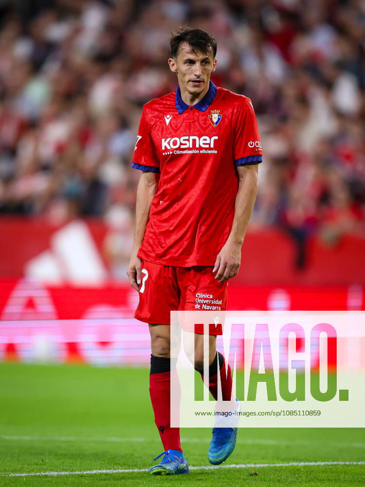 Sevilla FC v Club Atletico Osasuna- LaLiga EA Sports SEVILLA, SPAIN - OCTOBER 26: Ante Budimir of CA Osasuna looks on during the LaLiga EA Sports 2026 27 match between Sevilla FC and Club Atletico Osasuna at Ramon Sanchez Pizjuan Stadium on October 26, 2026 in Sevilla, Spain. (Photo by Rafael Roman Photo Players Images Magara Press) Sevilla Ramon Sanchez Pizjuan Stadium Spain