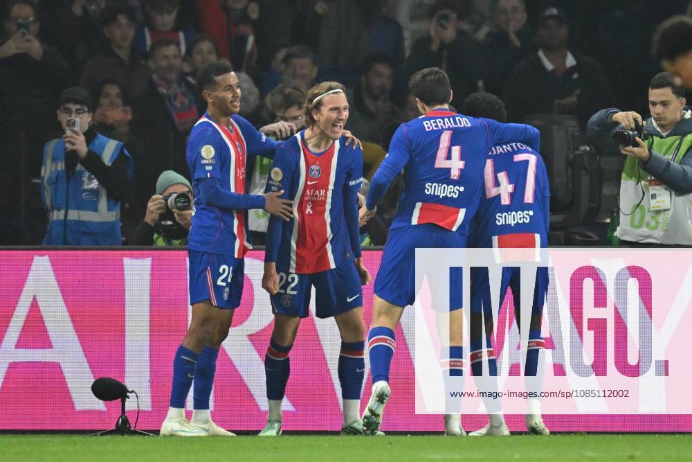 Mayulu, Senny, Godts, Mika, Beraldo, Lucas, Ndjantou, Quentin FOOT L1 2026 PSG LYON PARC DES PRINCES PARIS FRANCE 10 26 2026 HAHN LIONEL celebrating the 2-0 lead, 84 PARIS PARC DES PRINCES France GermanyxJapanxUKxFrancexBelgiumxOUT