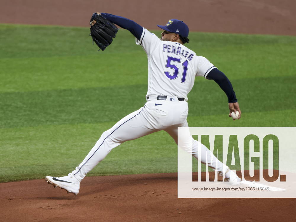 MLB, Baseball Herren, USA World Series Game 3 - Tampa Bay Rays v Milwaukee Brewers Tampa Bay Rays pitcher Freddy Peralta in action during the Major League Baseball (MLB) World Series Game 3 between the Milwaukee Brewers and Tampa Bay Rays at Tropicana Field in St. Petersburg, Florida, USA, 26 October 2026. ST. PETERSBURG FLORIDA UNITED STATES