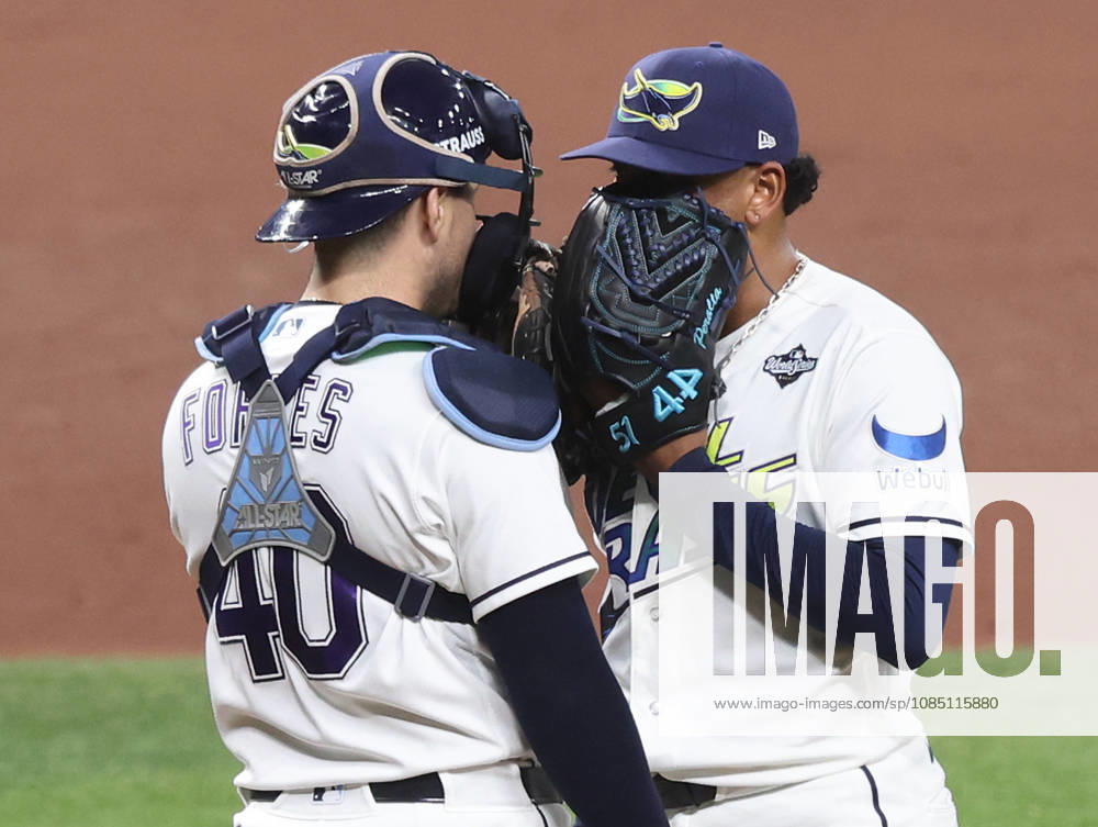 Tampa Bay Rays starting pitcher Freddy Peralta (51) has a mound meeting with catcher Nick Fortes (40) in the fifth inning during game three of the 2026 MLB, Baseball Herren, USA World Series at Tropicana Field in St Petersburg, Florida, on Monday, October 26, 2026. TPB20261026733 AARONxJOSEFCZYK