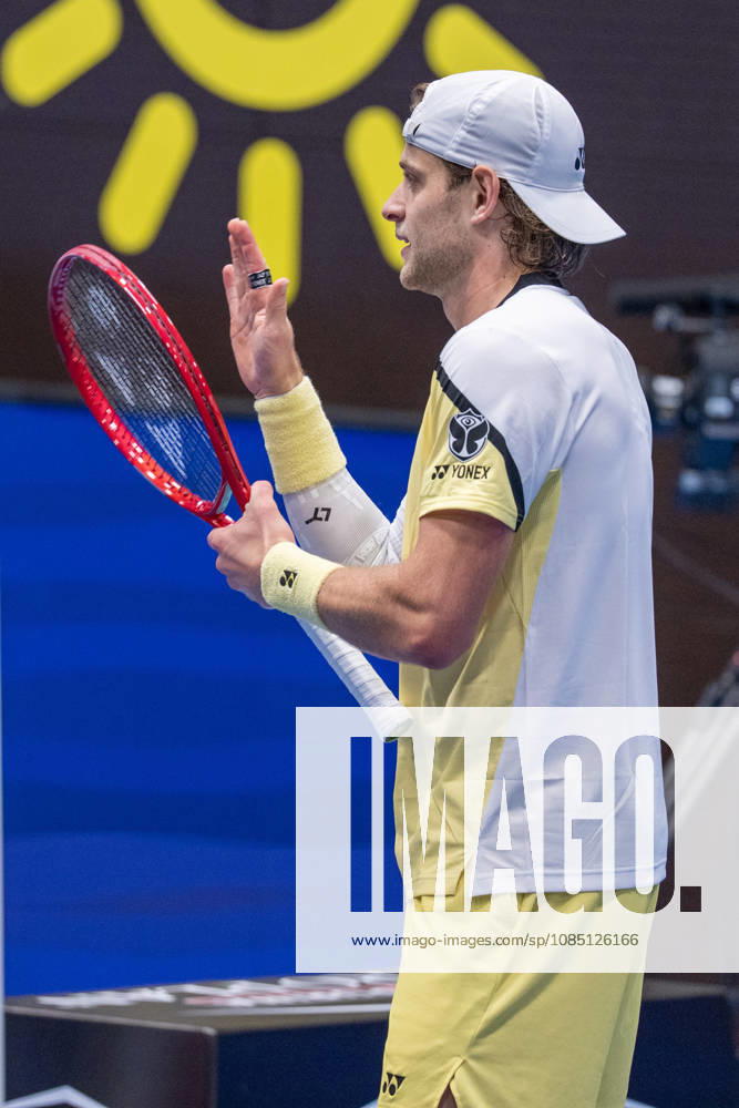 BASEL, SWITZERLAND, OCTOBER 27 Zizou Bergs of Belgium congratulates the winner, Hubert Hurkacz of Poland, during Day 4 of the Swiss Indoors Basel at St. Jakobshalle on October 27, 2026, in Basel, Switzerland