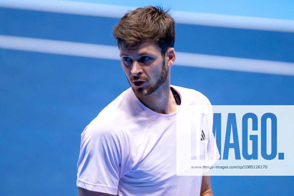 BASEL, SWITZERLAND, OCTOBER 27 Hubert Hurkacz during Day 4 of the Swiss Indoors Basel at St. Jakobshalle on October 27, 2026, in Basel, Switzerland