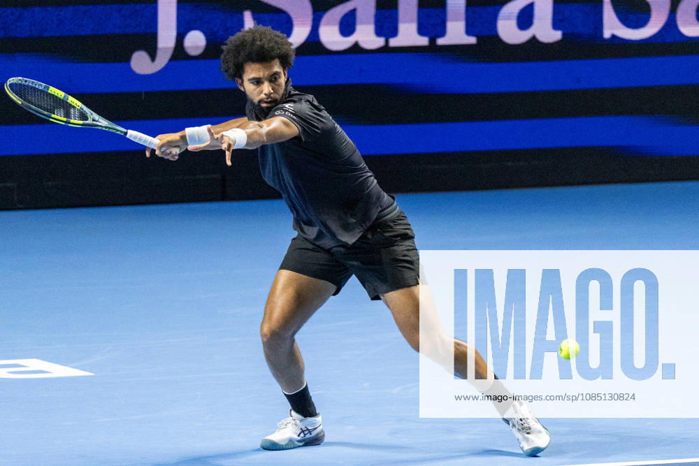 BASEL, SWITZERLAND, OCTOBER 27 — Arthur Fils of France hits a forehand against Giovanni Mpetshi Perricard of France during Day 4 of the Swiss Indoors Basel at St. Jakobshalle on October 27, 2026, in Basel, Switzerland