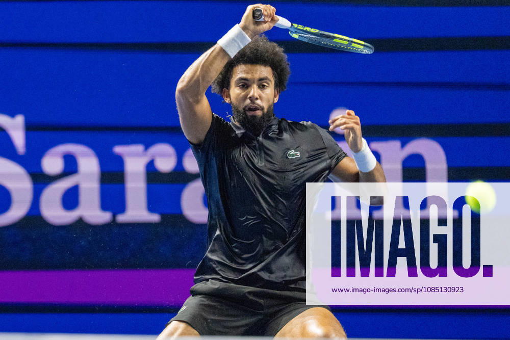 BASEL, SWITZERLAND, OCTOBER 27 — Arthur Fils of France hits a forehand against Giovanni Mpetshi Perricard of France during Day 4 of the Swiss Indoors Basel at St. Jakobshalle on October 27, 2026, in Basel, Switzerland