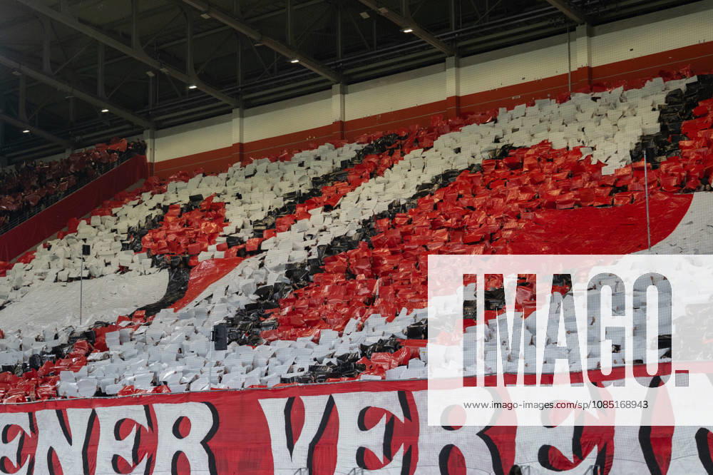 Soccer, DFB Cup, 2nd Round, SC Freiburg vs. VfL Wolfsburg, from left: SC Freiburg fans choreography, Freiburg