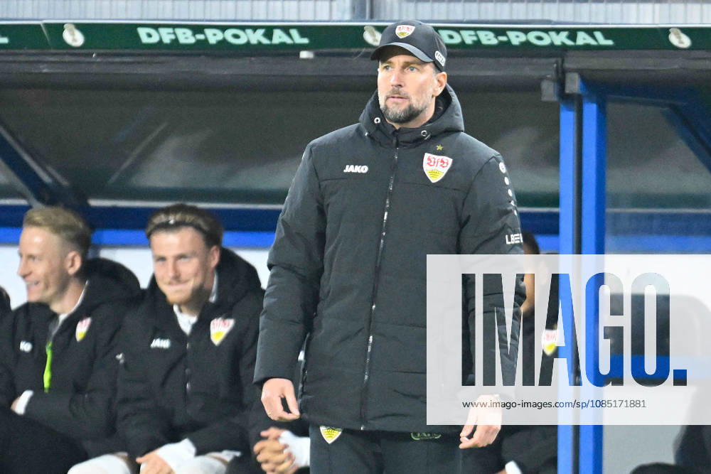 Paderborn, Home Deluxe Arena, October 28, 2026, GER, Men s, DFB Cup, 2nd Round, 2026–2027 Season, SC Paderborn vs. VfB Stuttgart, Photo: Coach Sebastian HOENESS, Stuttgart. For editorial use only. DFB regulations prohibit any use of photographs as image sequences and or quasi-video. North Rhine-Westphalia, Germany