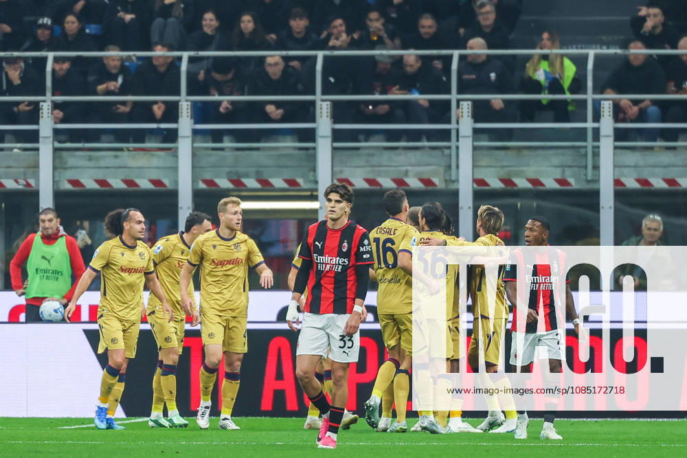 SOCCER - Serie A - AC Milan vs. Bologna FC Photo by IPA ABACAPRESS.COM90286517 - Samuel Germain Mbangula Tshifunda of Bologna FC celebrates with his teammates after scoring a goal during the 2026 27 Serie A Enilive soccer match between AC Milan and Bologna FC. Milan Italy
