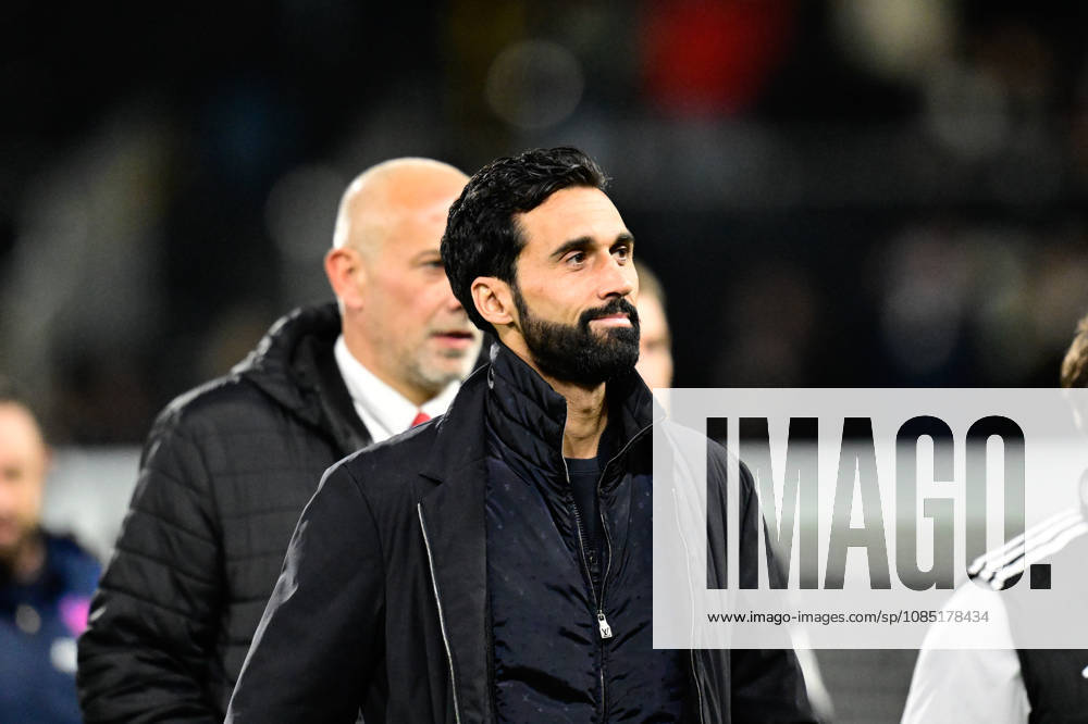 Fulham v Crystal Palace, EFL Cup Fulham manager Alvaro Arbeloa during the EFL Cup match between Fulham and Crystal Palace at Craven Cottage, London, UK on 28 October 2026. London Craven Cottage Greater London UK Editorial use only DataCo restrictions apply See www.football-dataco.com ,