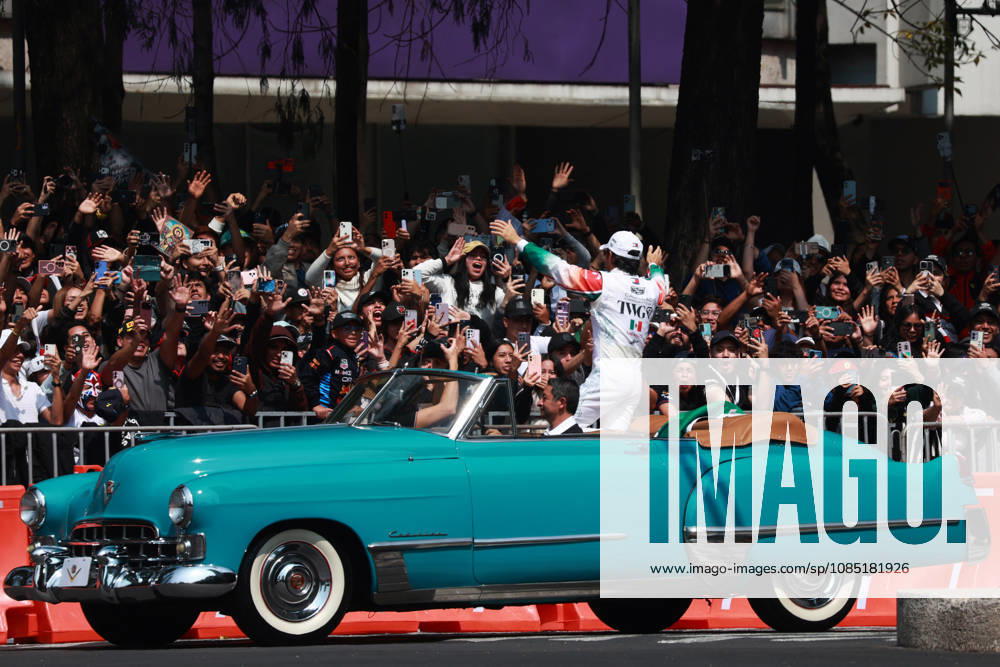 Mexico City Hosts Cadillac F1 Showrun with Driver Sergio Perez MEXICO CITY, MEXICO - OCTOBER 28: Formula 1 driver Sergio Perez of Mexico greets fans during a showrun on Paseo de la Reforma Avenue, in Mexico City, Mexico on October 28, 2026. The exhibition took place ahead of the Mexico City Grand Prix, where Perez will mark his 300th career Formula 1 race start. Daniel Cardenas Anadolu Mexico City Mexico. Editorial use only. Please get in touch for any other usage.