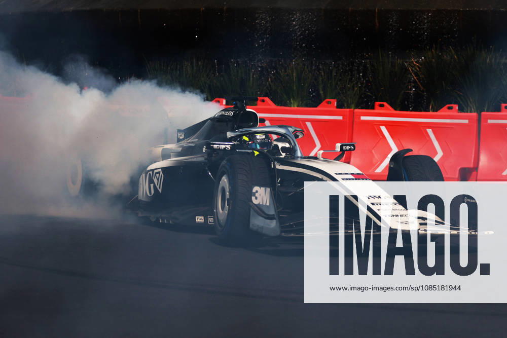 Mexico City Hosts Cadillac F1 Showrun with Driver Sergio Perez MEXICO CITY, MEXICO - OCTOBER 28: Formula 1 driver Sergio Perez of Mexico drives during a showrun on Paseo de la Reforma Avenue, in Mexico City, Mexico on October 28, 2026. The exhibition took place ahead of the Mexico City Grand Prix, where Perez will mark his 300th career Formula 1 race start. Daniel Cardenas Anadolu Mexico City Mexico. Editorial use only. Please get in touch for any other usage.