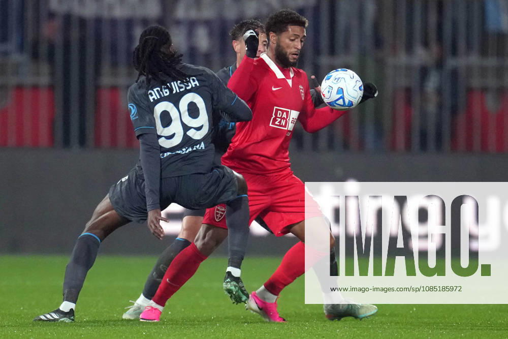 MONZA, ITALY, OCTOBER 28: Gustavo Varela of AC Monza during the Serie A match between AC Monza and SSC Napoli in Monza, Italy.