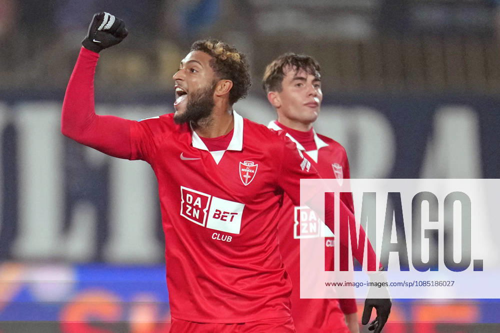MONZA, ITALY, OCTOBER 28: Gustavo Varela of AC Monza celebrates during the Serie A match between AC Monza and SSC Napoli in Monza, Italy.
