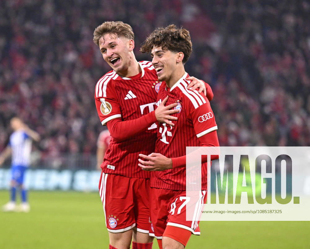 2026–2027 DFB Cup, Round 2, FC Bayern Munich vs. FC Magdeburg, at the Allianz Arena in Munich; from left: Tim Binder (Bayern Munich) and David Michael Santos Daiber (Bayern Munich) celebrate