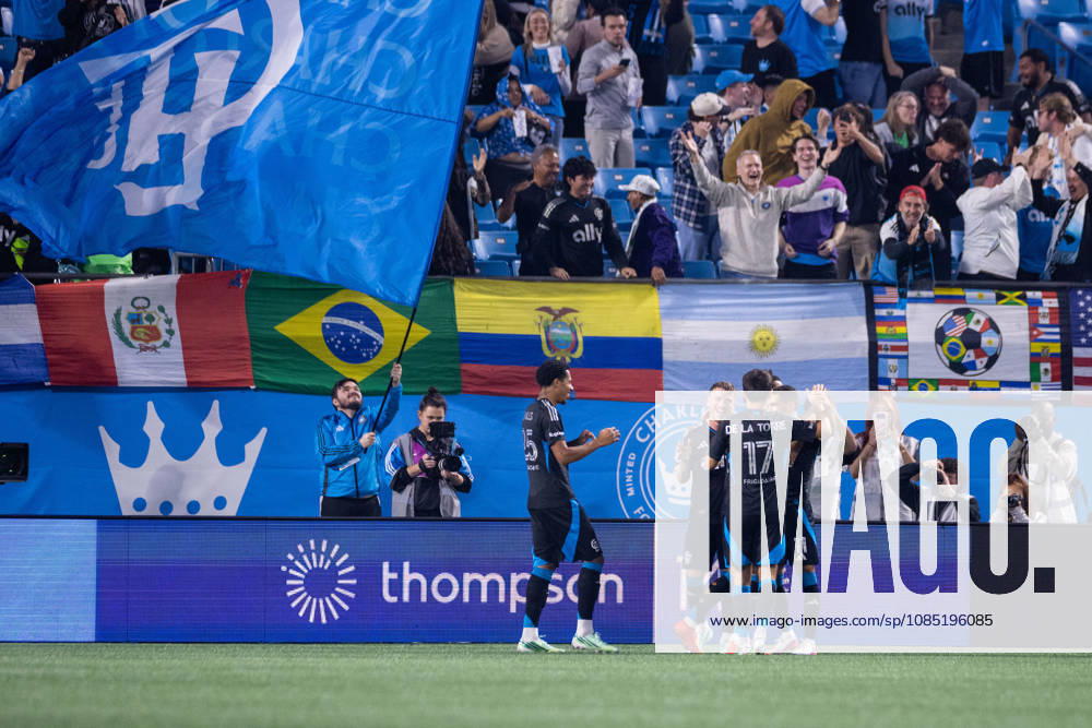Charlotte FC forward Liel Abada (11) celebrates with teammates after a goal in the second half against the CF Montreal in the MLS, Fussball Herren, USA match up at Bank of America Stadium in Charlotte, NC. Mandatory Credit: -Cal Media Charlotte United States - ZUMAc04_ 20261028_zma_c04_019